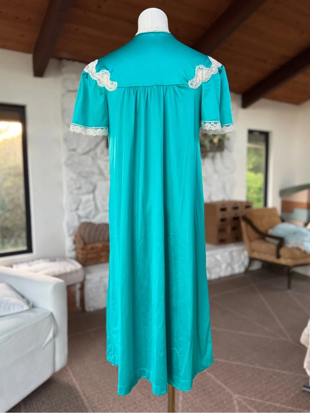 Vintage JC Penney Teal Aqua Nylon Satin Peignoir Set with Cream Lace Trim - Picture 9 of 16